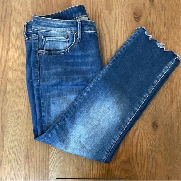 SUNDANCE Driftwood Candace Scalloped Cropped Jeans Sz 28/Size 6. - Picture 6 of 6